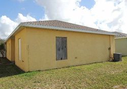 Pre-foreclosure in  29TH AVE E Palmetto, FL 34221