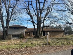 Pre-foreclosure in  MAPLEHURST DR Aliquippa, PA 15001