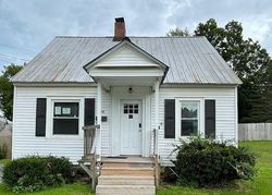 Pre-foreclosure Listing in WALNUT ST CORINTH, NY 12822