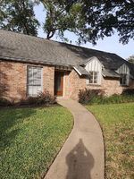 Pre-foreclosure in  PIPING ROCK LN Houston, TX 77056
