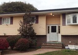 Pre-foreclosure in  JUNIPER ST Central Islip, NY 11722