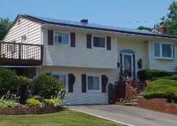 Pre-foreclosure in  OHIO AVE Bay Shore, NY 11706