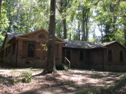 Pre-foreclosure in  CAMBRIDGE RD Clinton, SC 29325