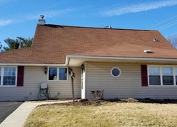 Pre-foreclosure in  HIGHLAND PARK PL Levittown, PA 19056