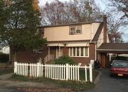 Pre-foreclosure in  SCOTT AVE Deer Park, NY 11729
