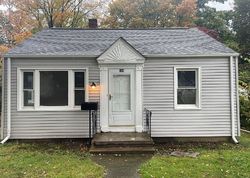 Pre-foreclosure in  ROSEWOOD AVE New Haven, CT 06513