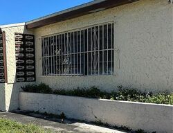 Pre-foreclosure in  NORTH DR Miami, FL 33179