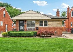  Doremus St, Saint Clair Shores MI