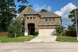 Pre-foreclosure in  BURKE LAKE LN Houston, TX 77044