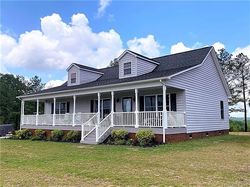 Pre-foreclosure in  SANDHILL RD Kershaw, SC 29067