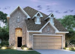 Pre-foreclosure in  SUN RIVER FALLS DR Humble, TX 77396