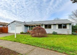 Pre-foreclosure in  NE COCHRAN AVE Gresham, OR 97030