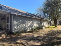 Pre-foreclosure Listing in E 5TH ST NEWKIRK, OK 74647