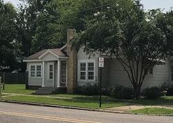 Pre-foreclosure in  5TH AVE N Amory, MS 38821