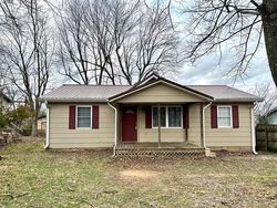 Pre-foreclosure in  VIRGINIA AVE Madisonville, KY 42431