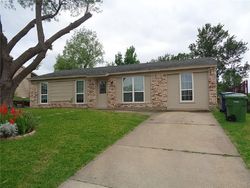 Pre-foreclosure in  QUAIL DR Garland, TX 75040