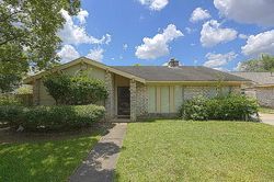 Pre-foreclosure in  SAGEWHITE DR Houston, TX 77089