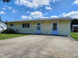 Pre-foreclosure in  N MAPLE DR Linesville, PA 16424