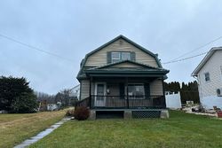 Pre-foreclosure Listing in DRAKES LN OLD FORGE, PA 18518