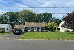 Pre-foreclosure in  MADISON AVE Southampton, PA 18966