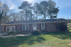 Pre-foreclosure in  WEXGATE RD Knoxville, TN 37931