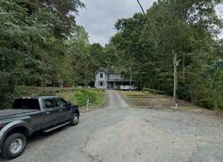 Pre-foreclosure in  TAYLOR PL King George, VA 22485