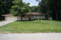 Pre-foreclosure in  VISTA LN Elkhart, IN 46517