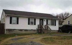 Pre-foreclosure in  SAMARA DR Richmond, VA 23231
