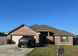 Pre-foreclosure in  BORDELON DR Houma, LA 70363