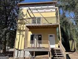 Pre-foreclosure in  STRATFORD DR NW Atlanta, GA 30311