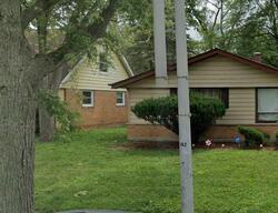 Pre-foreclosure in  HICKORY LN Hazel Crest, IL 60429