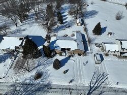 Pre-foreclosure in  MEADOWGLEN DR Valparaiso, IN 46383