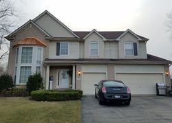 Pre-foreclosure in  HAIG POINT LN Vernon Hills, IL 60061