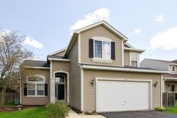  Wright Dr, Lake In The Hills IL