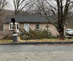 Pre-foreclosure in  VAN DUNK LN Ringwood, NJ 07456