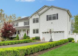 Pre-foreclosure in  MELISSA LEE DR Jackson, NJ 08527