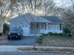 Pre-foreclosure in  FOX GLOVE RUN Toms River, NJ 08755