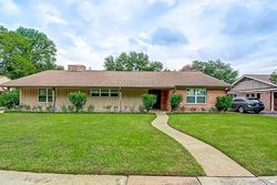 Pre-foreclosure in  WICKERSHAM LN Houston, TX 77027