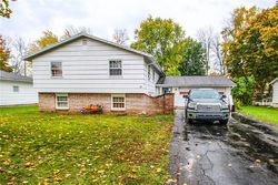 Pre-foreclosure in  COUNTRYSHIRE DR Rochester, NY 14626