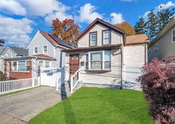 Pre-foreclosure in  SYCAMORE AVE Hempstead, NY 11550