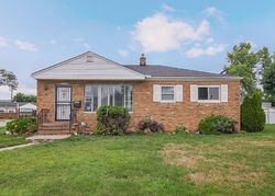 Pre-foreclosure in  JUDSON DR Cleveland, OH 44128
