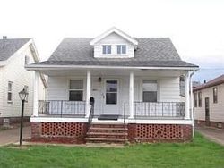 Pre-foreclosure in  WOOD AVE Cleveland, OH 44134