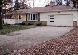 Pre-foreclosure in  GLENWOOD TRL Brecksville, OH 44141