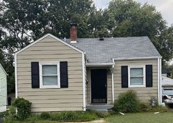 Pre-foreclosure in  COMPTON ST Louisville, KY 40208