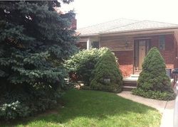 Pre-foreclosure in  LINCOLN AVE Eastpointe, MI 48021