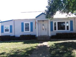 Pre-foreclosure in  FERRY ST Loudon, TN 37774