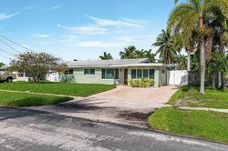 Pre-foreclosure in  SE 5TH TER Pompano Beach, FL 33060