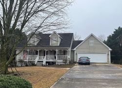 Pre-foreclosure in  BENT TREE TRL Gainesville, GA 30506