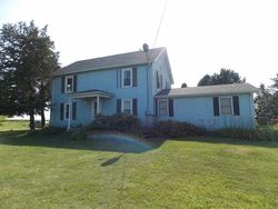 Pre-foreclosure Listing in W TOWN LINE RD LEAF RIVER, IL 61047