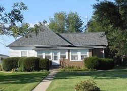 Pre-foreclosure in  N 17TH AVE Witt, IL 62094